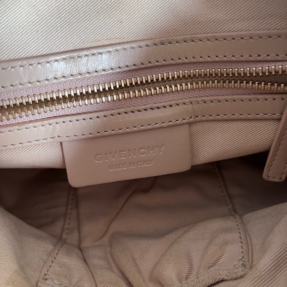 Vintage Authentic Givency small crossbody - Picture 12 of 15